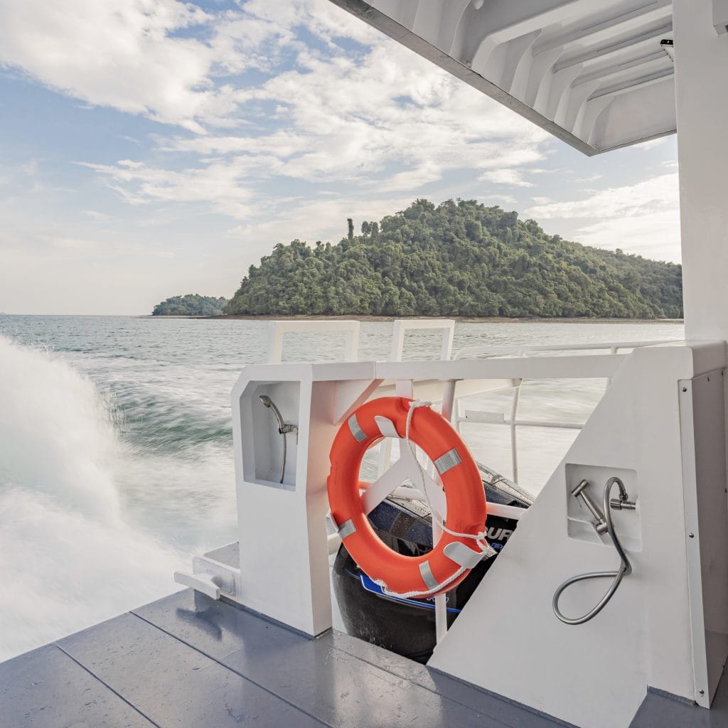Phuket: Phi Phi Islands Semi-Yacht Tour – Maya Bay, Pileh Lagoon & Snorkeling Adventure — photo 36 of 36