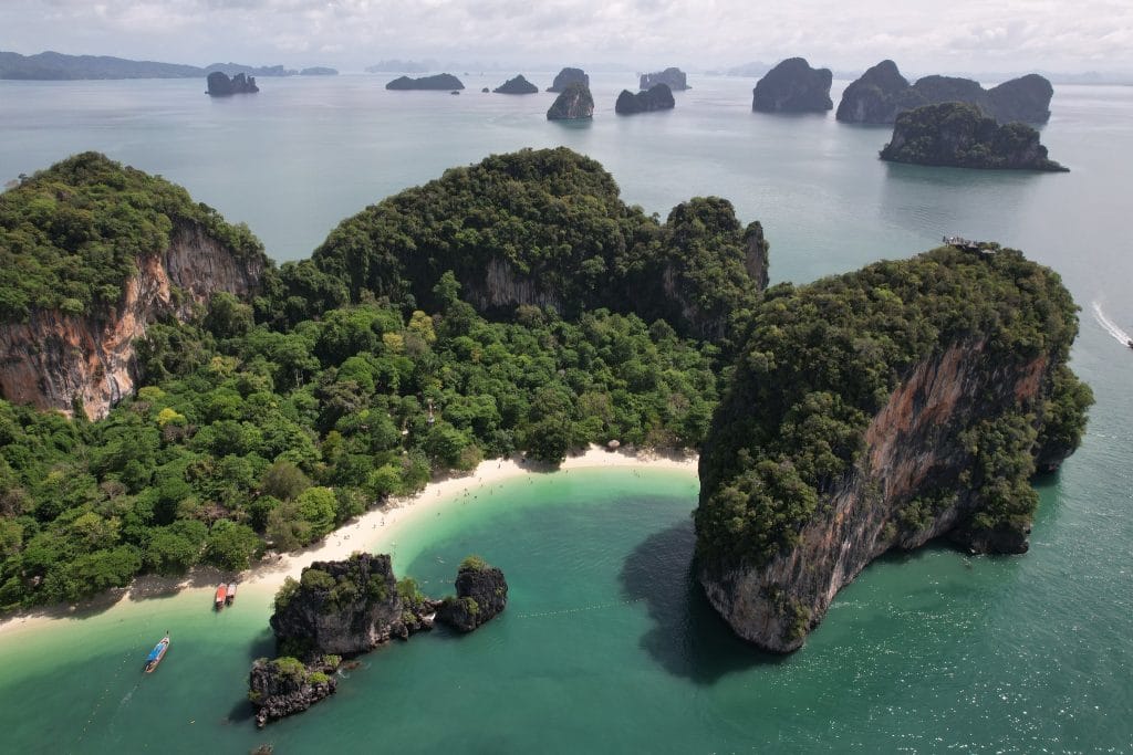 Phuket: Island Hopping to Phi Phi, Maya Bay & Bamboo Island by Speedboat — photo 9 of 27