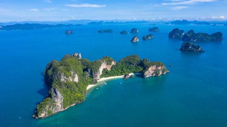 Phuket: One Day Speedboat Tour to Phang Nga Bay, Hong Island (Krabi), & Naka Noi Island – Explore 3 Provinces — photo 2 of 14