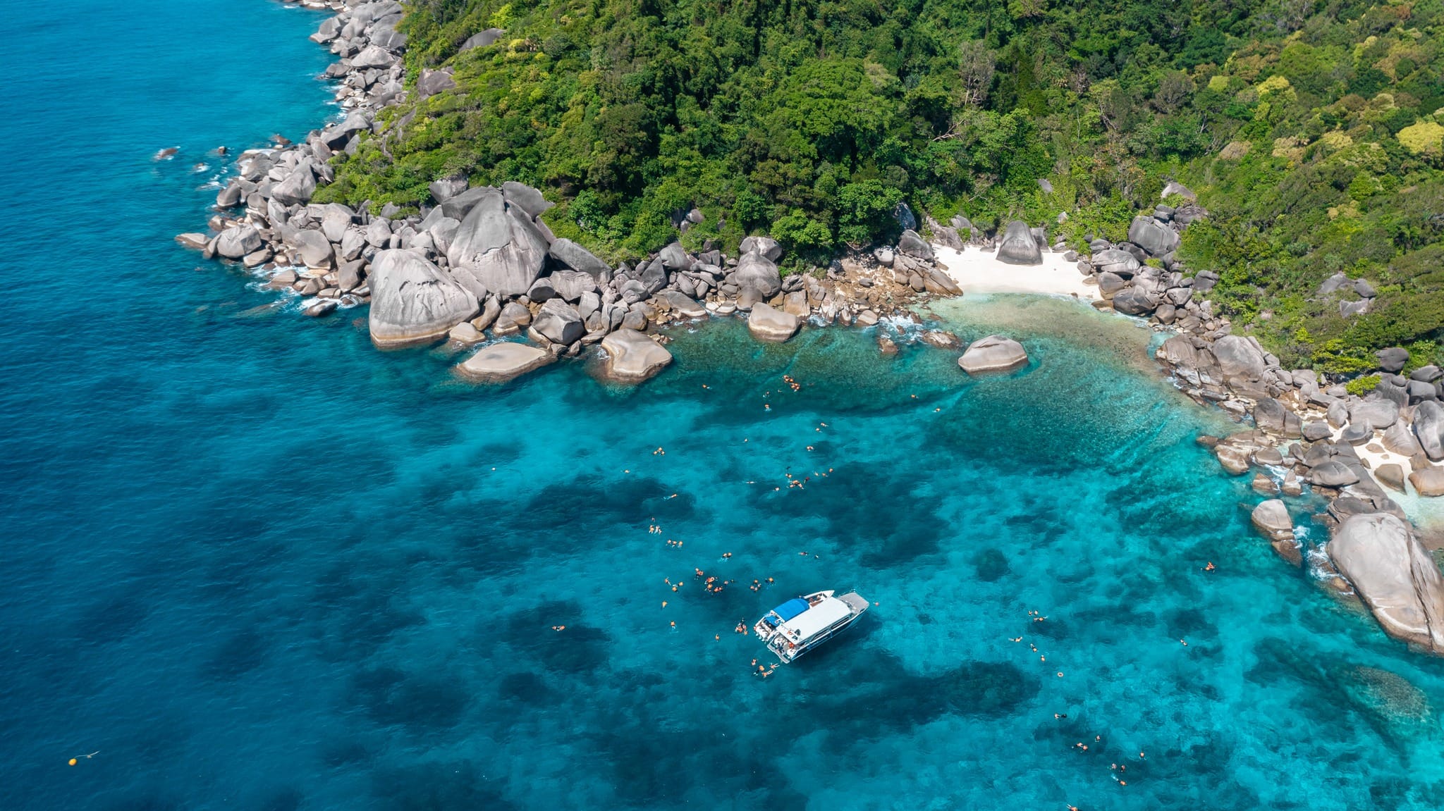 Phuket: Similan Islands Tour – Snorkeling, White Sand Beaches & Sail Rock Views