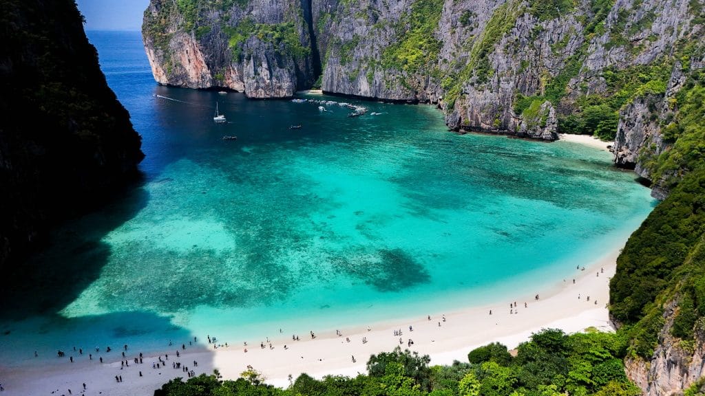 Phuket: PhiPhi Island - Pileh Lagoon - Maya Bay - Maiton Island - Sunset (Whale Shark Fleet) — photo 6 of 28