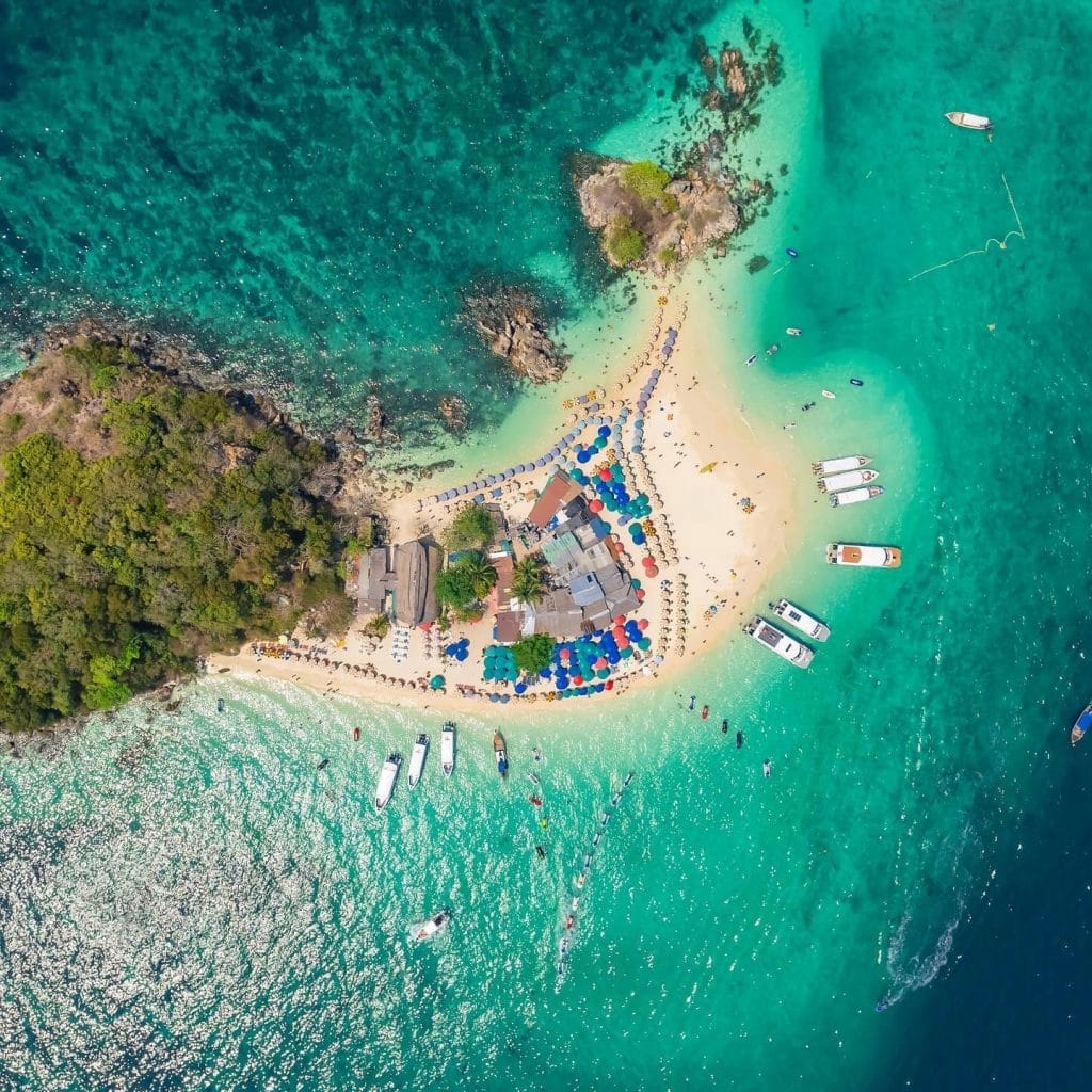 Phuket: Phi Phi Islands Semi-Yacht Tour – Maya Bay, Pileh Lagoon & Snorkeling Adventure — photo 18 of 36