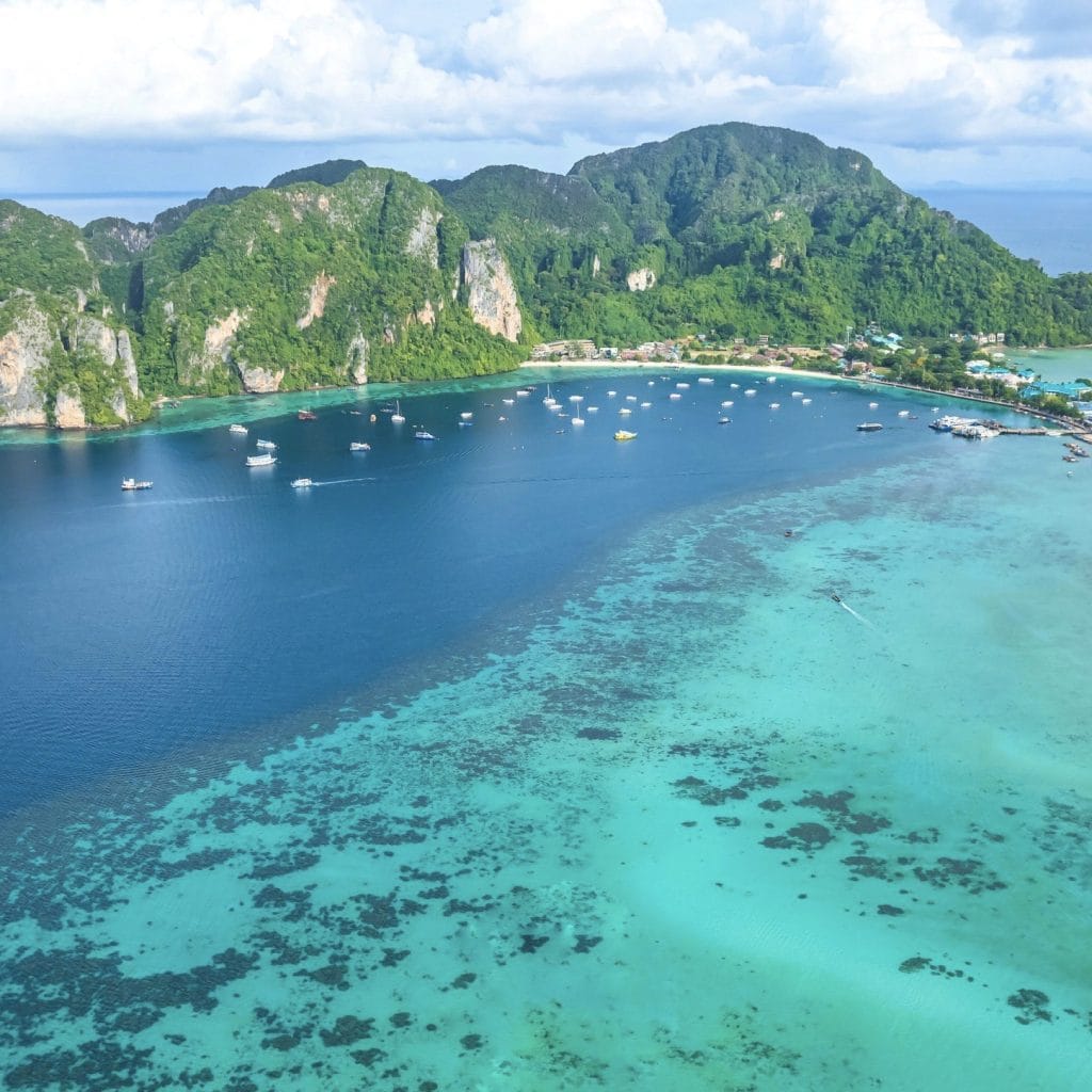 Phuket: Phi Phi Islands Semi-Yacht Tour – Maya Bay, Pileh Lagoon & Snorkeling Adventure — photo 25 of 36