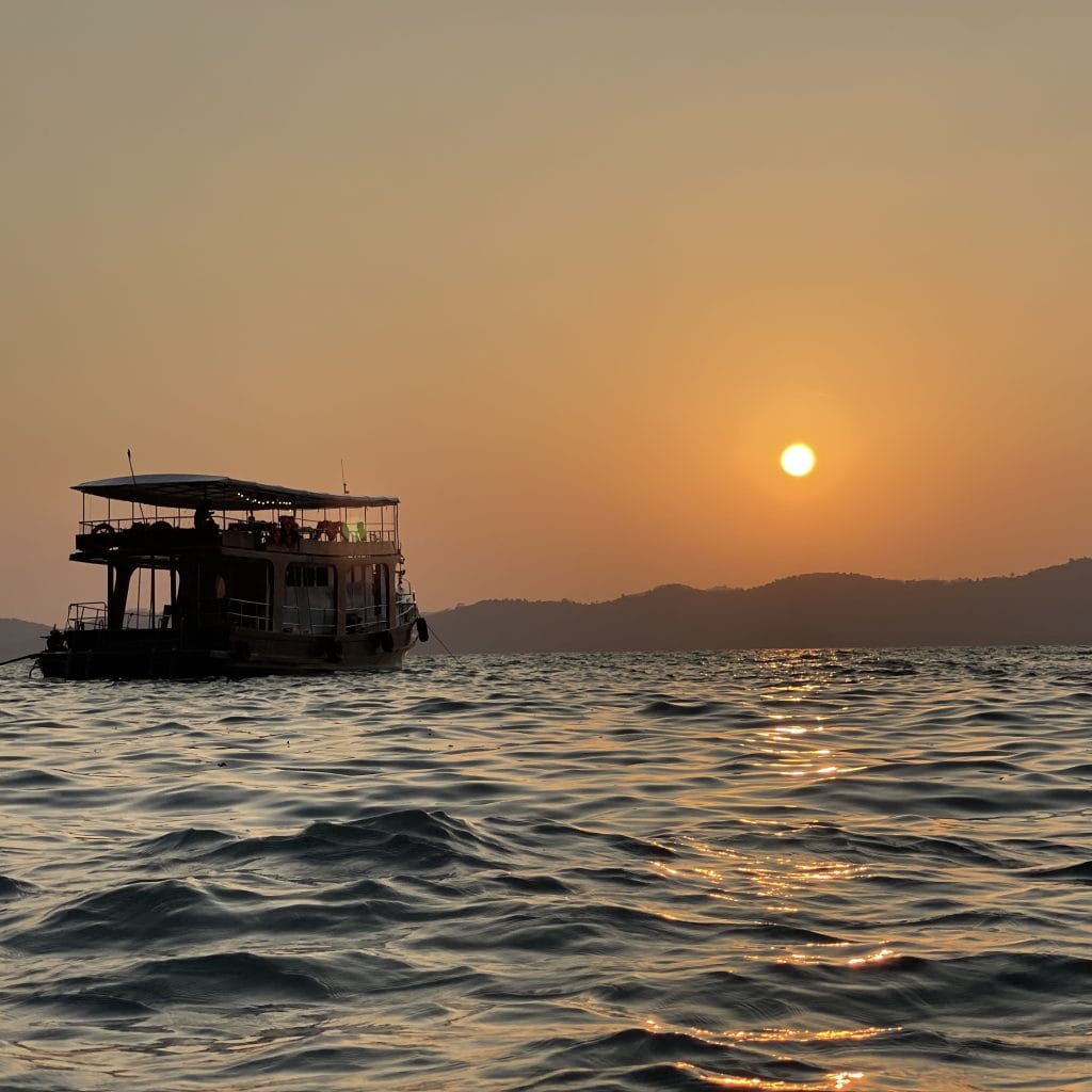 Phuket: Phang Nga Bay Sunset Dinner Cruise with Seafood dinner  & (LOY KRATHONG) Thai Traditional Ritual — photo 24 of 31
