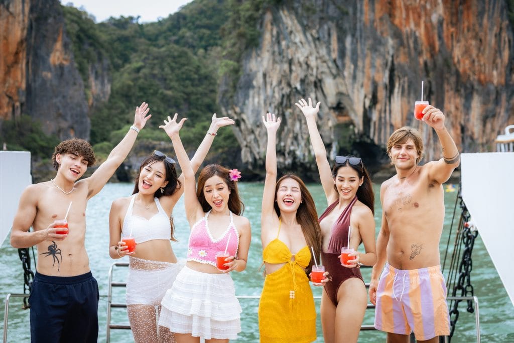 Phuket: Phang Nga Bay Adventure Tour – Explore Hong Island and James Bond Island by Cruise — photo 8 of 39