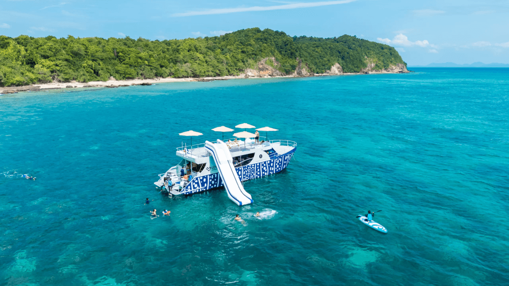 Phuket: PhiPhi Island - Pileh Lagoon - Maya Bay - Maiton Island - Sunset (Whale Shark Fleet) — photo 4 of 28