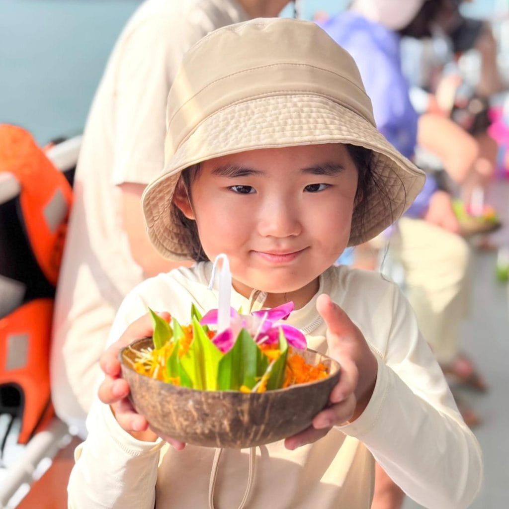 Phuket: Phang Nga Bay Sunset Dinner Cruise with Seafood dinner  & (LOY KRATHONG) Thai Traditional Ritual — photo 12 of 31